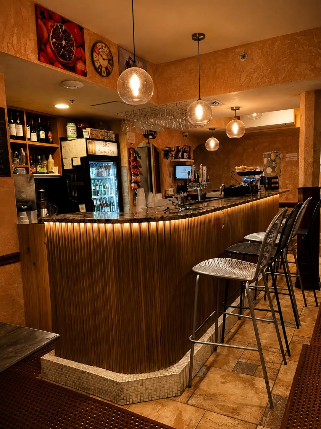 The bar counter, where juices and smoothies are made.