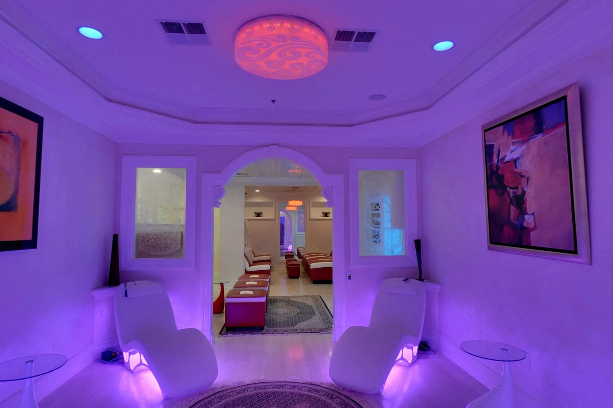 The violet chromotherapy lounge outside the float room.